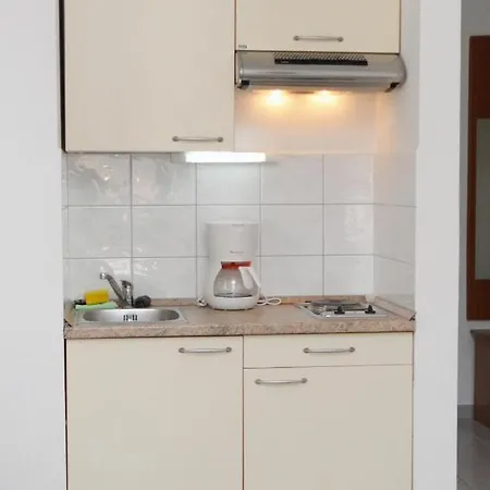 Гостевой дом And By The Sea Vinjerac, Zadar - 3248 Виньерац