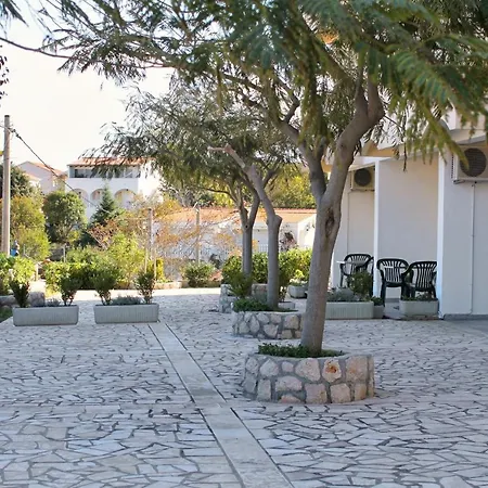 And By The Sea Vinjerac, Zadar - 3248 Гостевой дом Виньерац